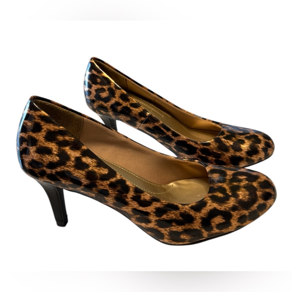 Comfort Plus by Predictions Leopard Print Patent Leather heel Pumps 6.5